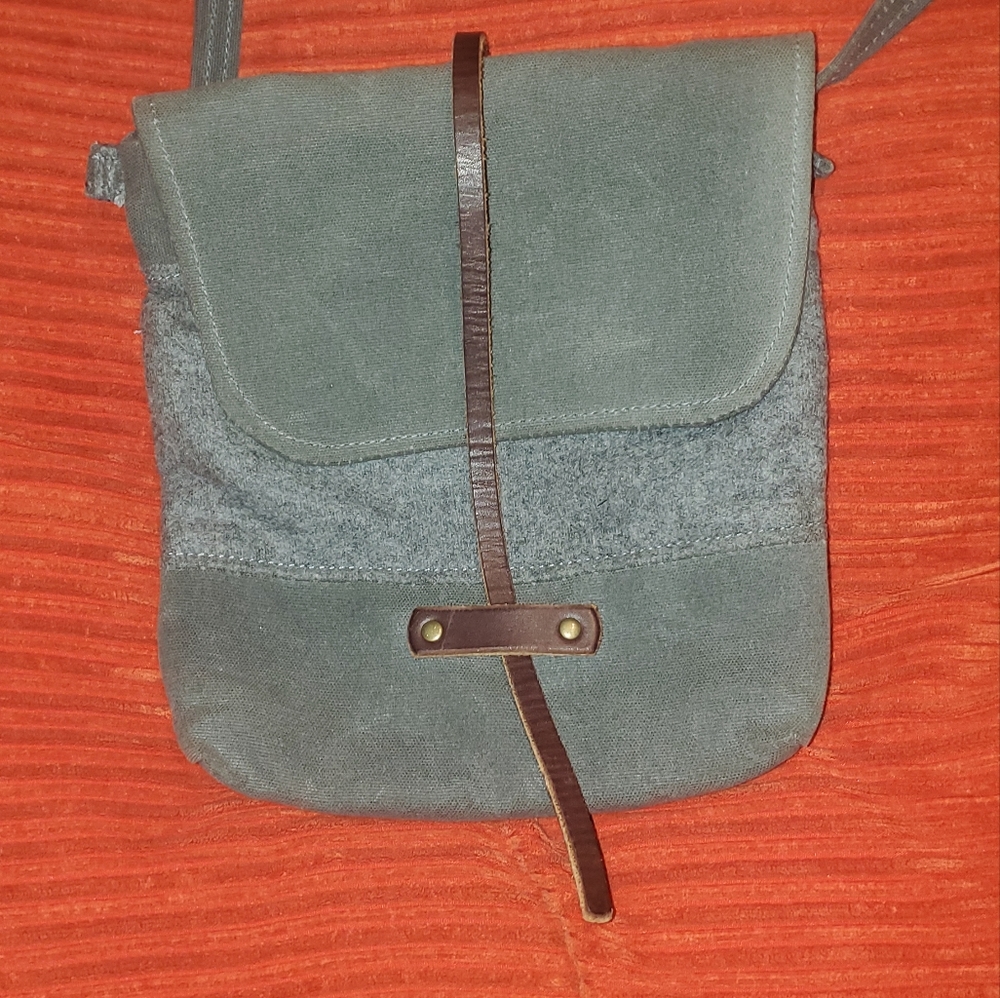 Frost River Style Handcrafted in the USA " Western Bound Goods" Crossbody